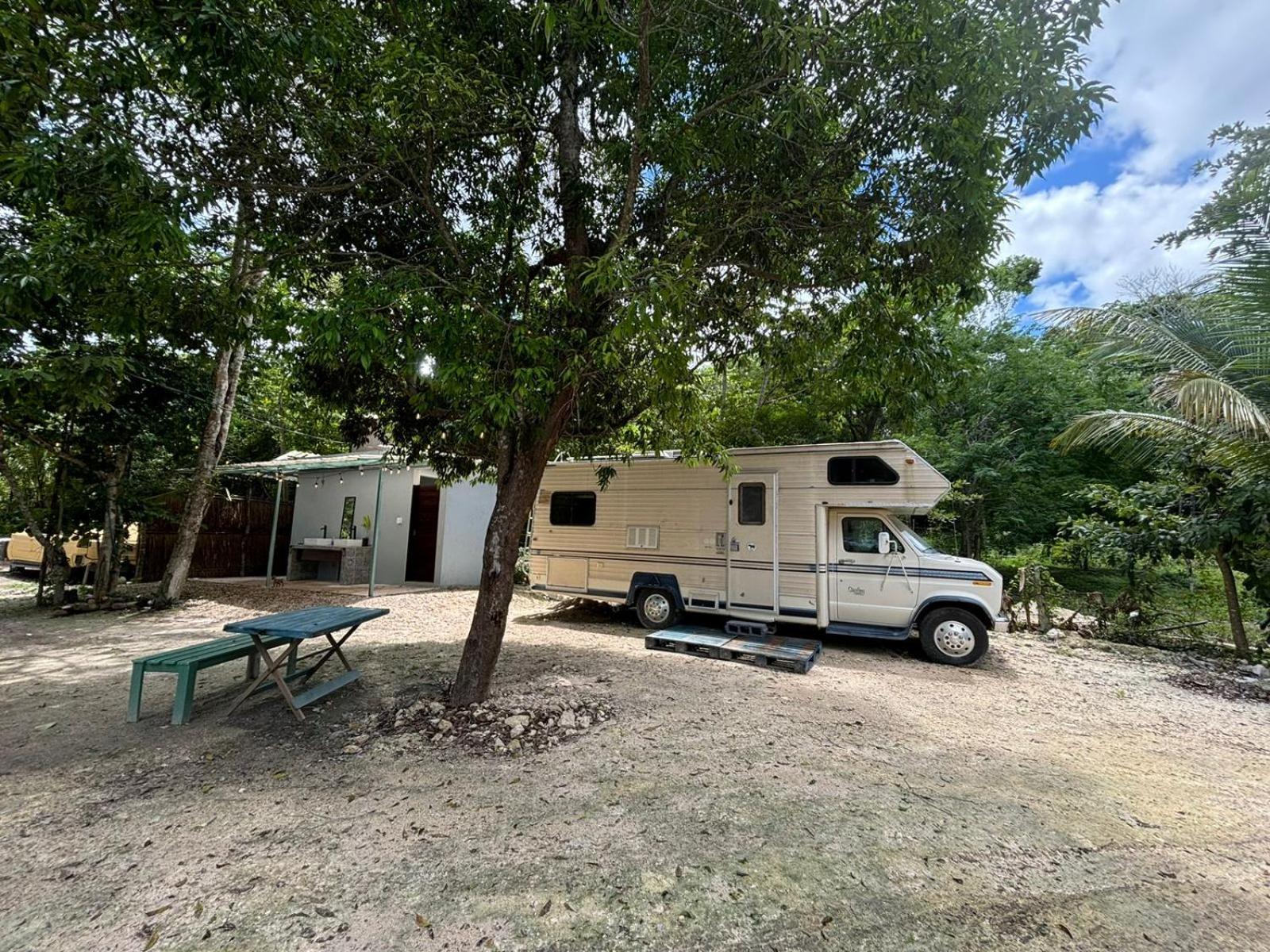 Отель Momotoh Camper Шпухиль Экстерьер фото