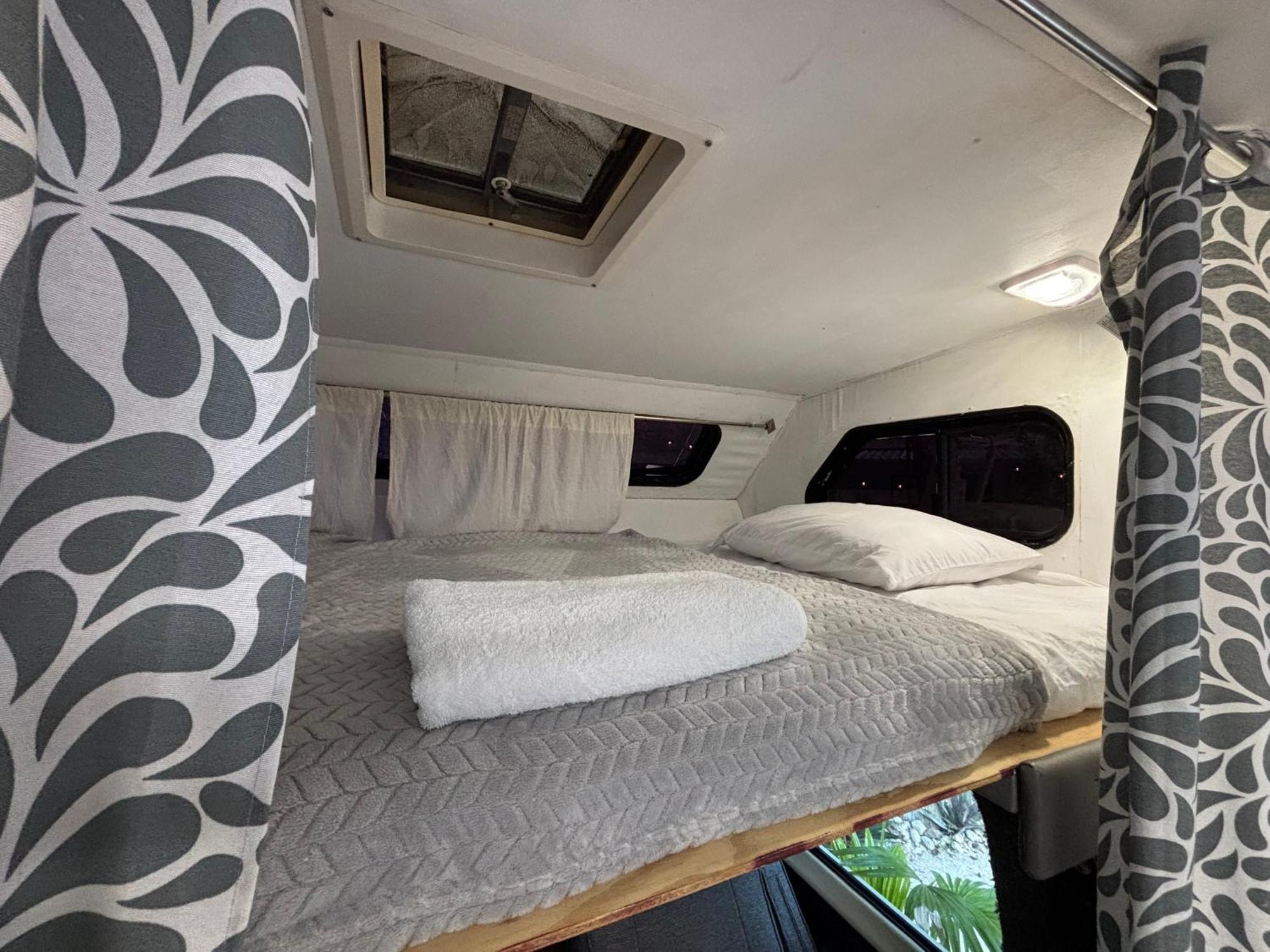 Отель Momotoh Camper Шпухиль Экстерьер фото